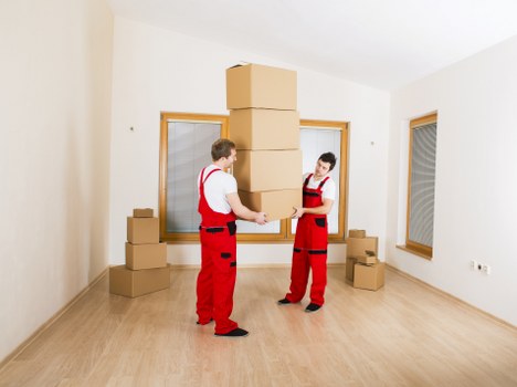 Local moving team planning a route around Kingston Vale roads