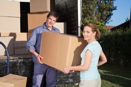 Local moving support for flats and houses in Kingston Vale